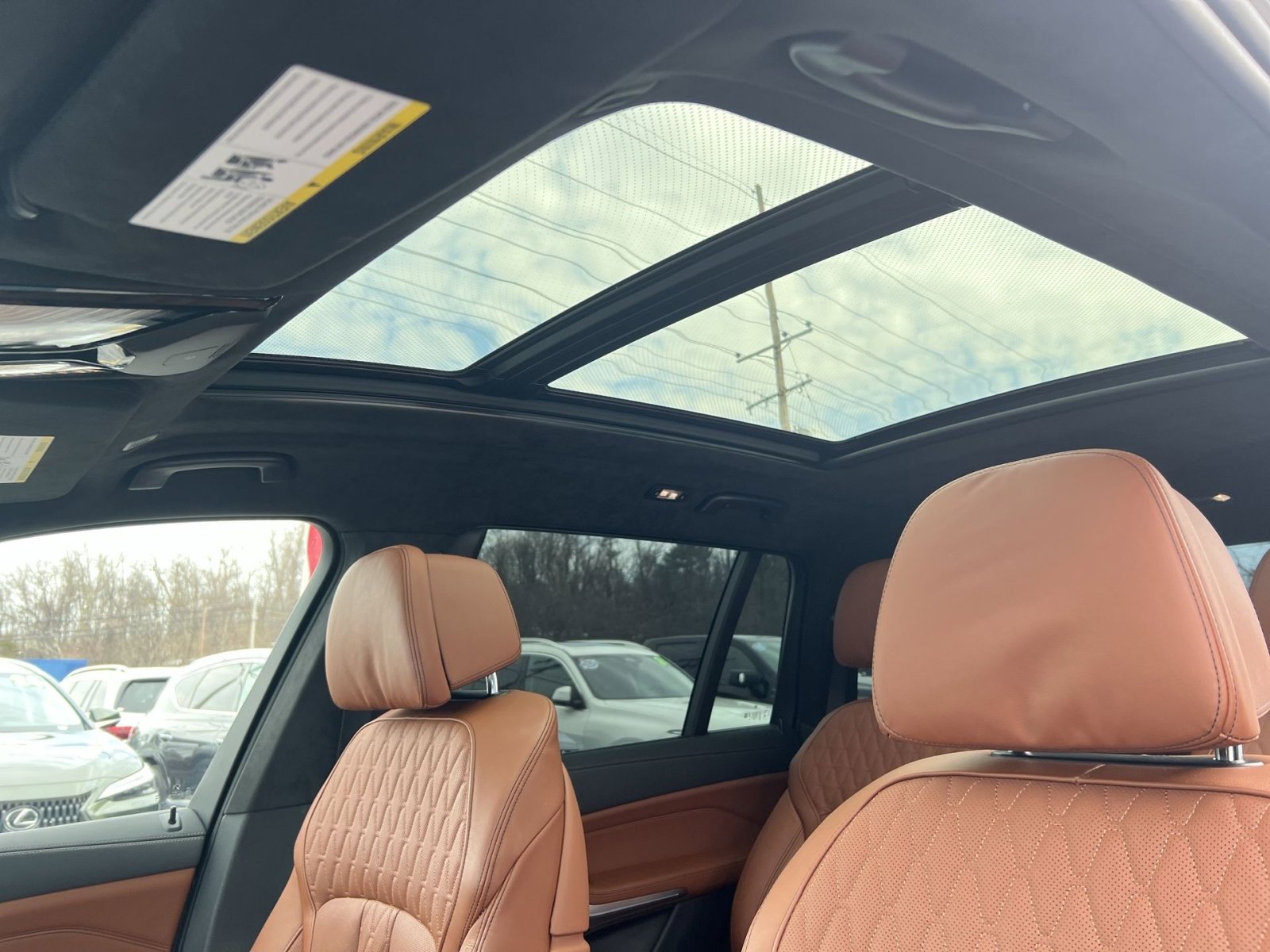 Used 2024 BMW X7 M60i w/ Executive Package image 24