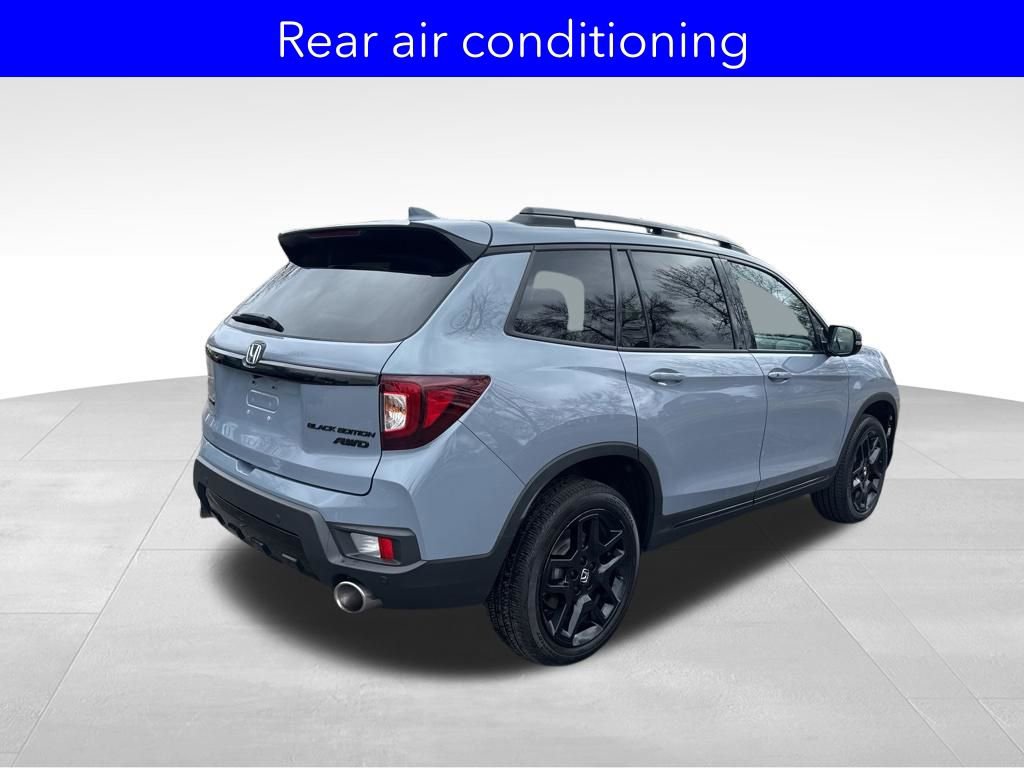 Certified 2024 Honda Passport Black Edition image 5