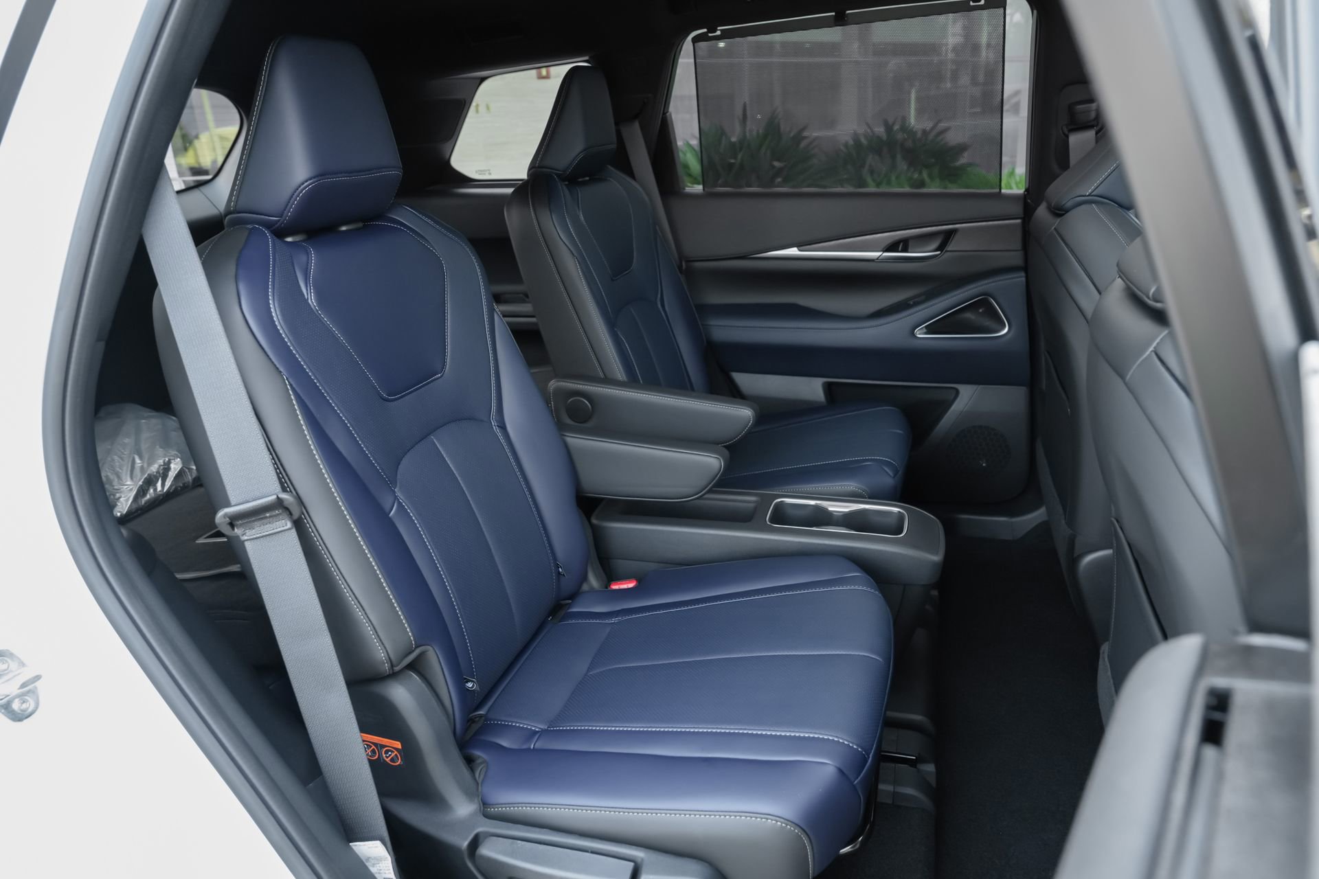 New 2026 INFINITI QX60 Sport w/ Dark Cargo Package image 28