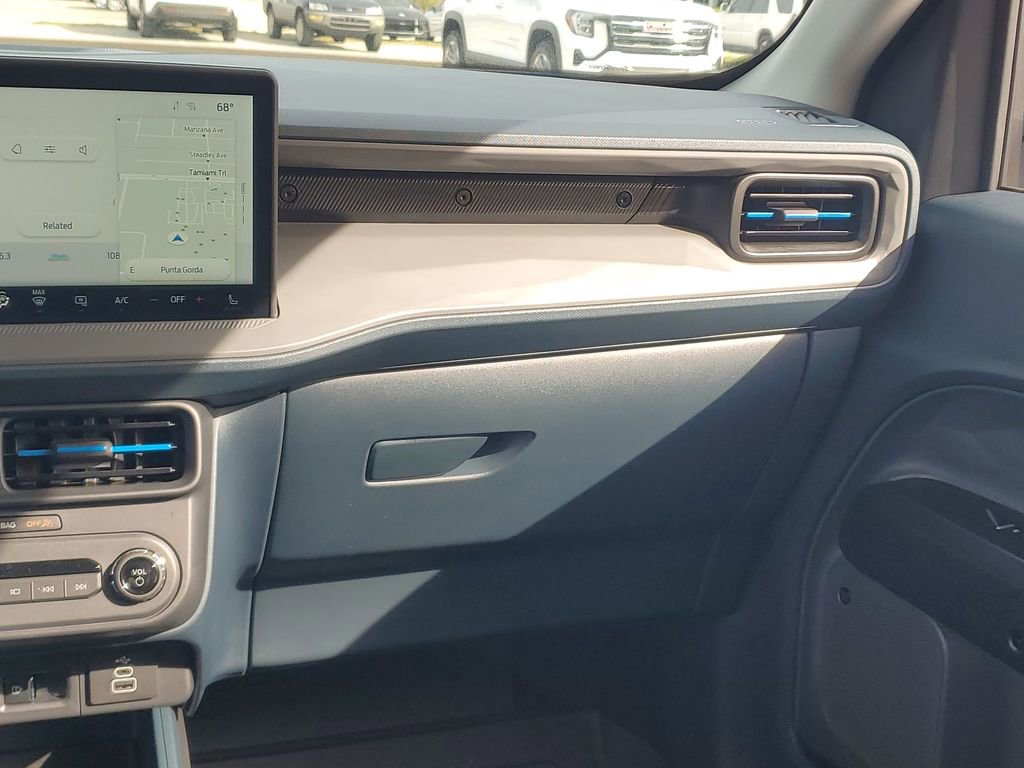 Used 2025 Ford Maverick Lobo image 26