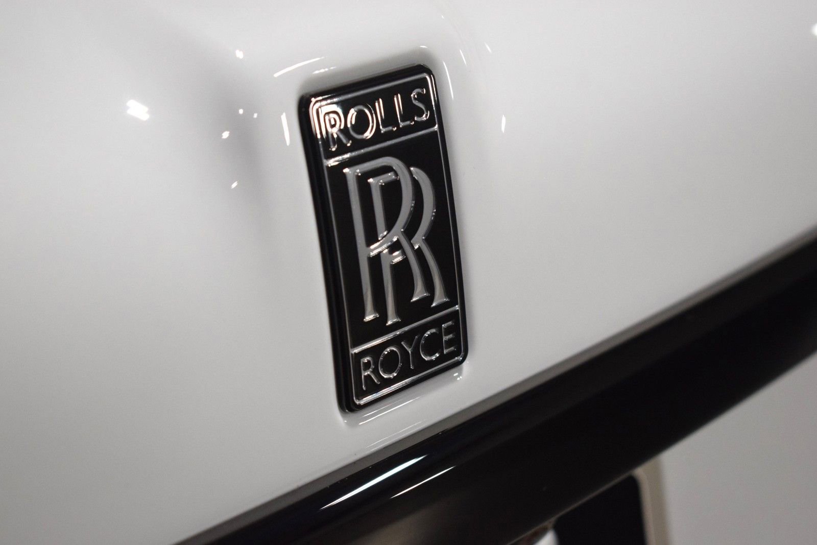 New 2026 Rolls-Royce Cullinan Black Badge image 12