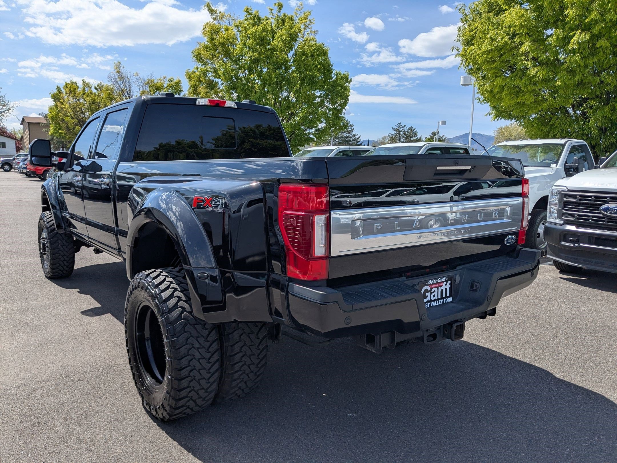 Used 2022 Ford F450 Platinum w/ FX4 Off-Road Package image 9