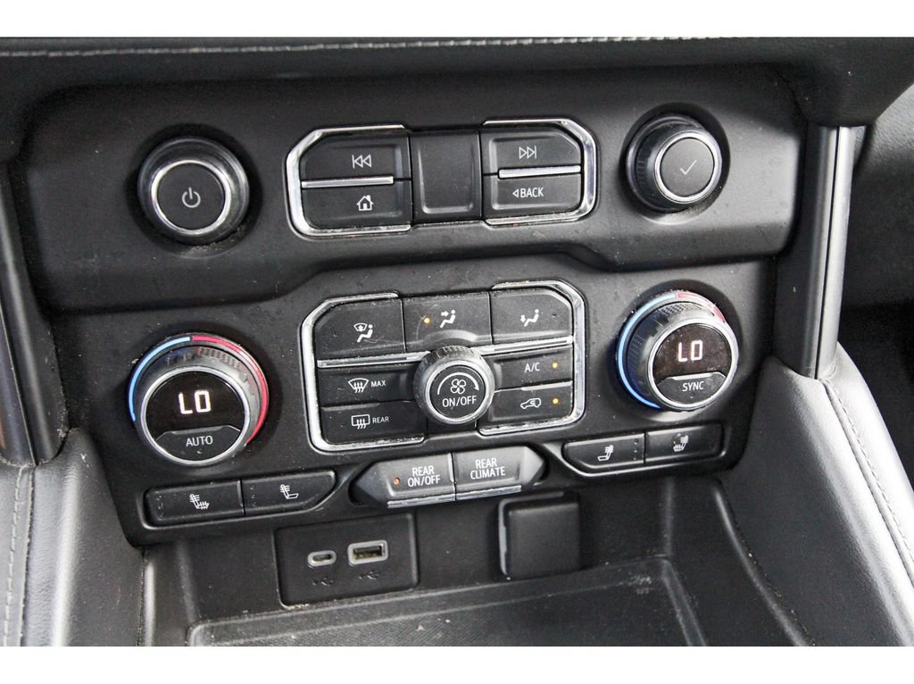 Used 2021 Chevrolet Tahoe Z71 w/ Z71 Signature Package AWD/4WD image 28