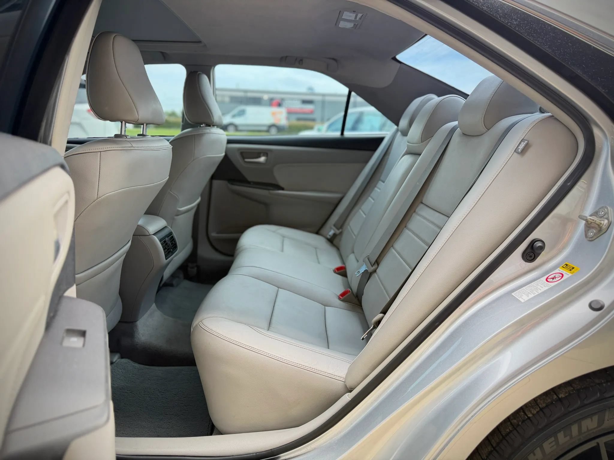 Used 2015 Toyota Camry XLE FWD image 16