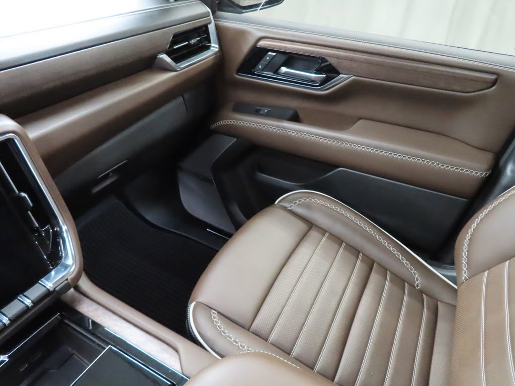 Used 2025 GMC Yukon Denali Ultimate image 36