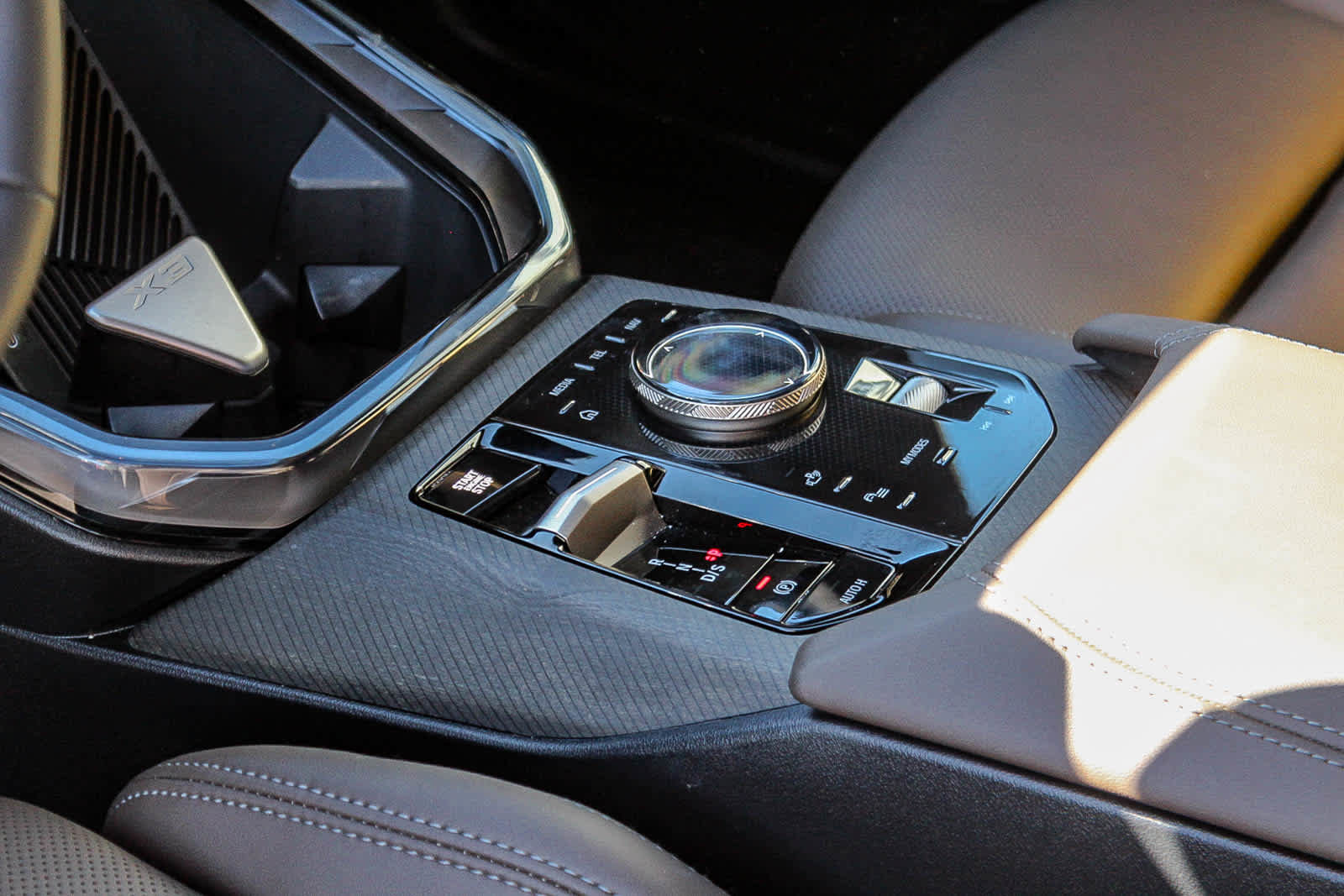 Used 2025 BMW X3 xDrive30i w/ Premium Package image 19