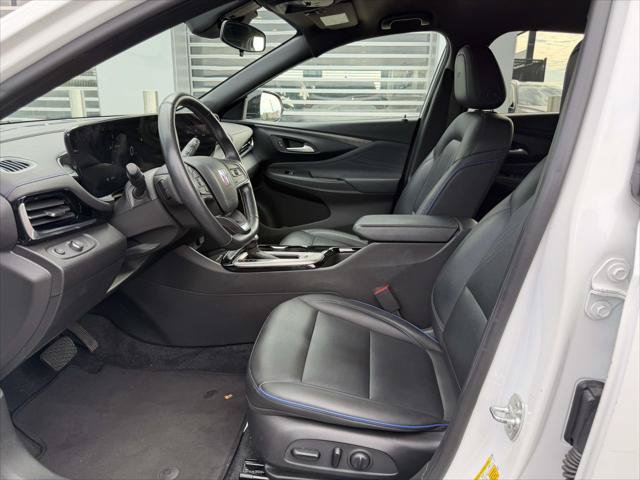 Used 2024 Buick Envista Sport Touring w/ Convenience I Package FWD image 20