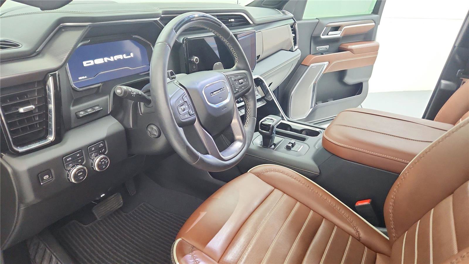 Used 2024 GMC Sierra 1500 Denali Ultimate AWD/4WD image 10