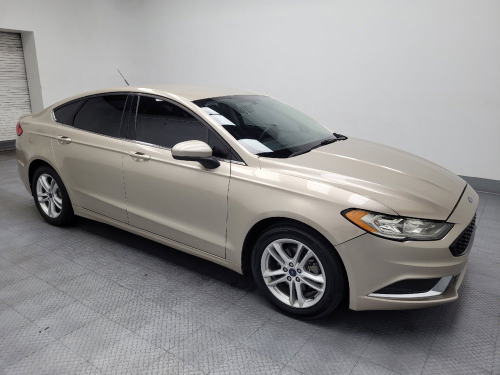 Used 2018 Ford Fusion SE w/ Fusion SE Technology Package FWD image 11