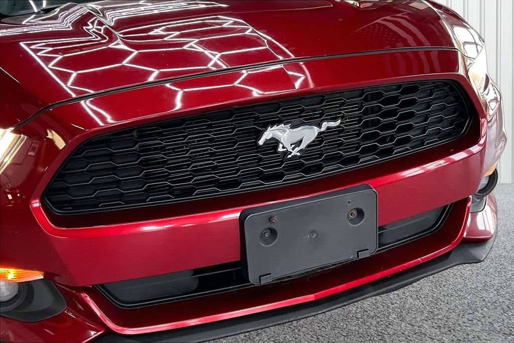 Used 2017 Ford Mustang Coupe w/ Equipment Group 051A RWD image 32