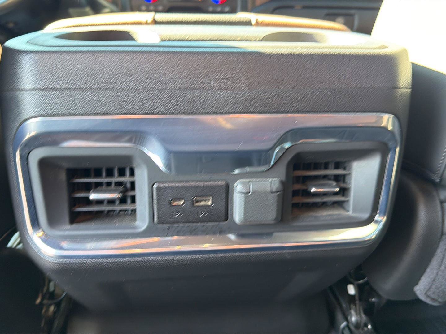 Certified 2022 Chevrolet Silverado 2500 High Country w/ LPO, Hitch Package AWD/4WD image 19