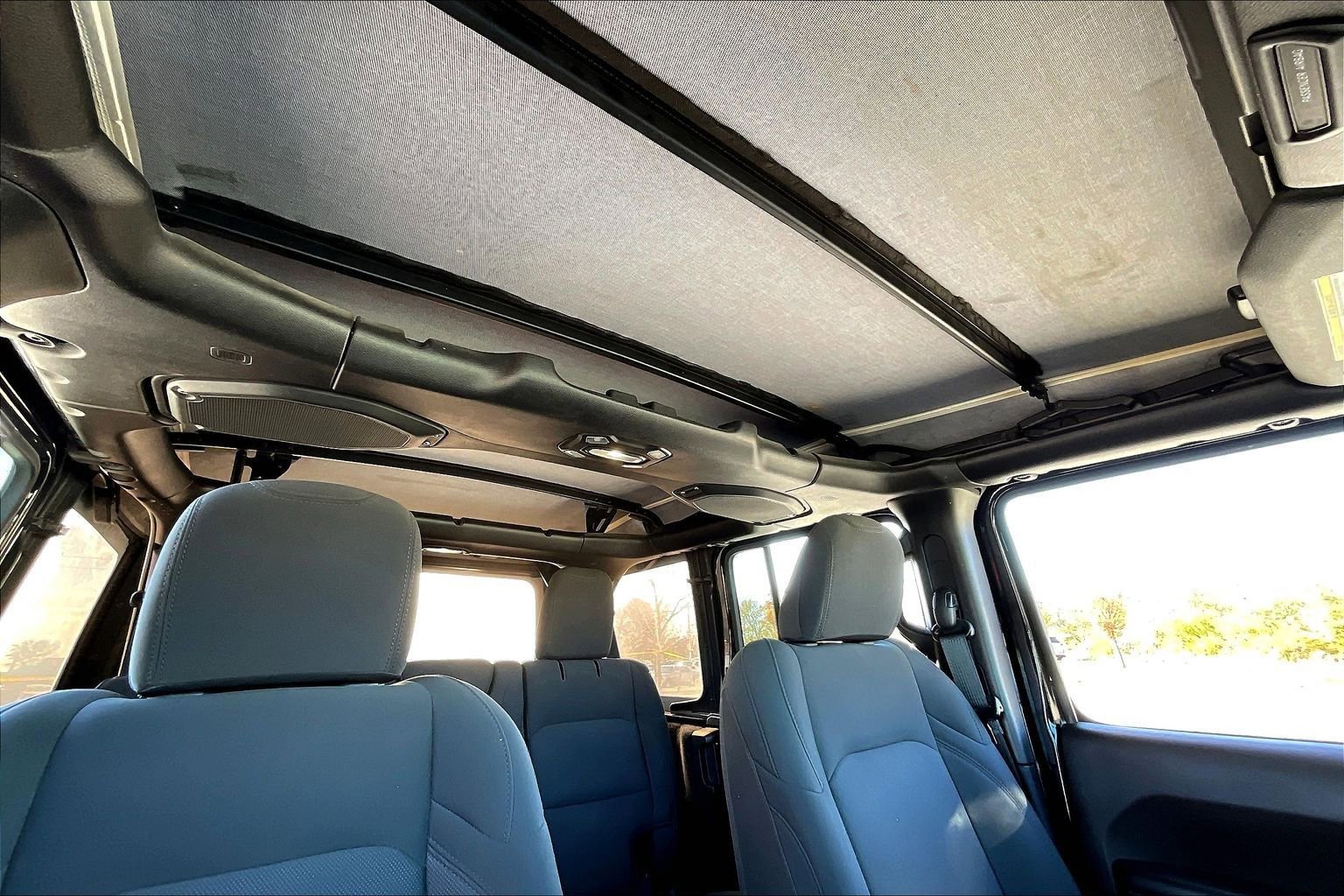 Used 2018 Jeep Wrangler Unlimited Sport S image 16