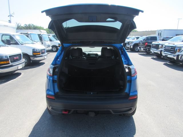 Used 2019 Jeep Cherokee Trailhawk AWD/4WD image 26