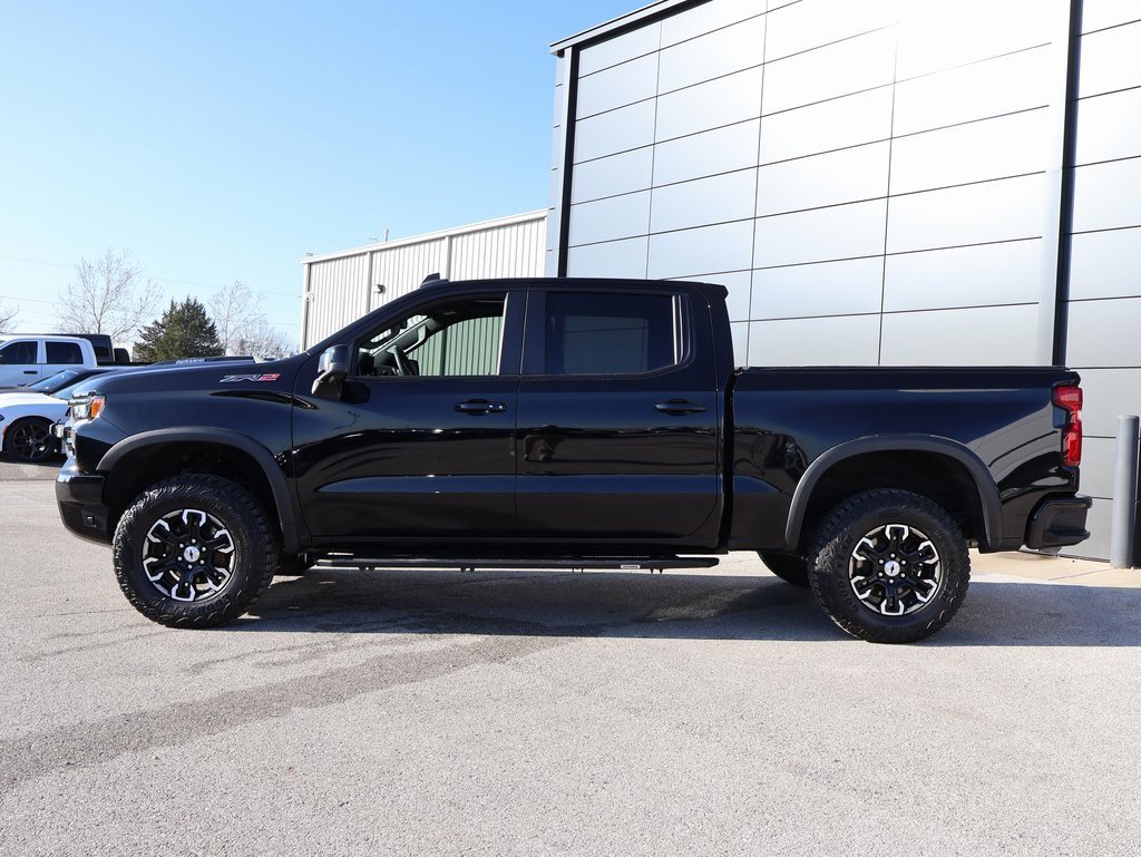 Used 2024 Chevrolet Silverado 1500 ZR2 image 2