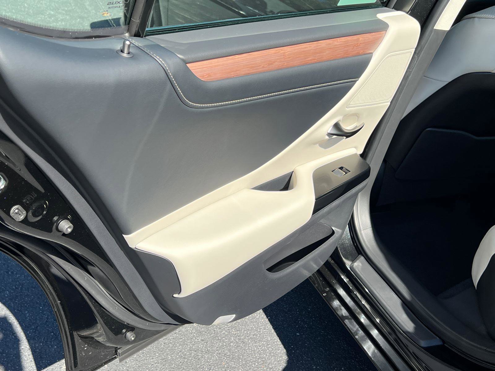 New 2025 Lexus ES 350 w/ Premium Package image 16