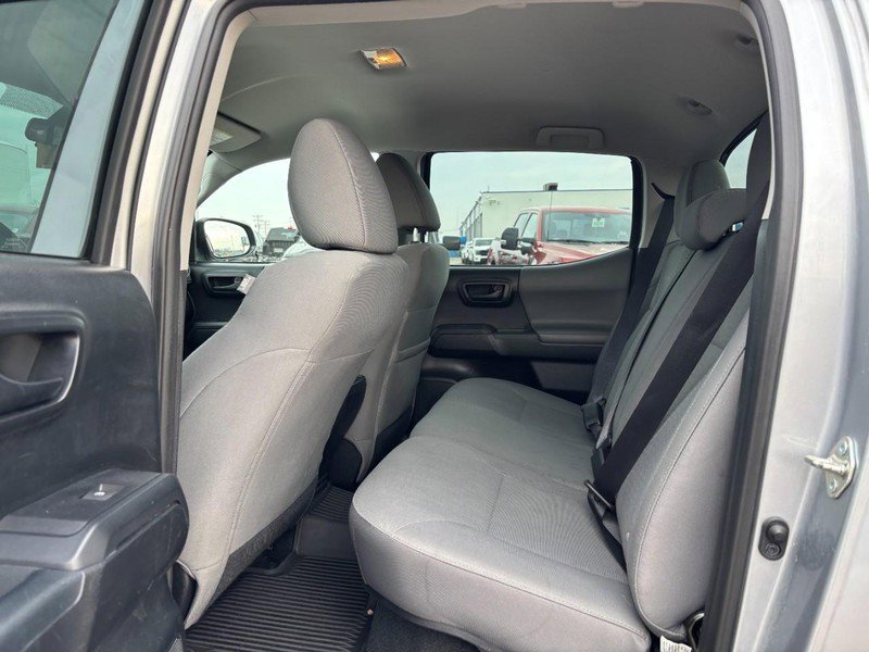 Used 2018 Toyota Tacoma SR image 12