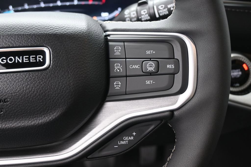 New 2026 Jeep Grand Wagoneer Limited AWD/4WD image 2