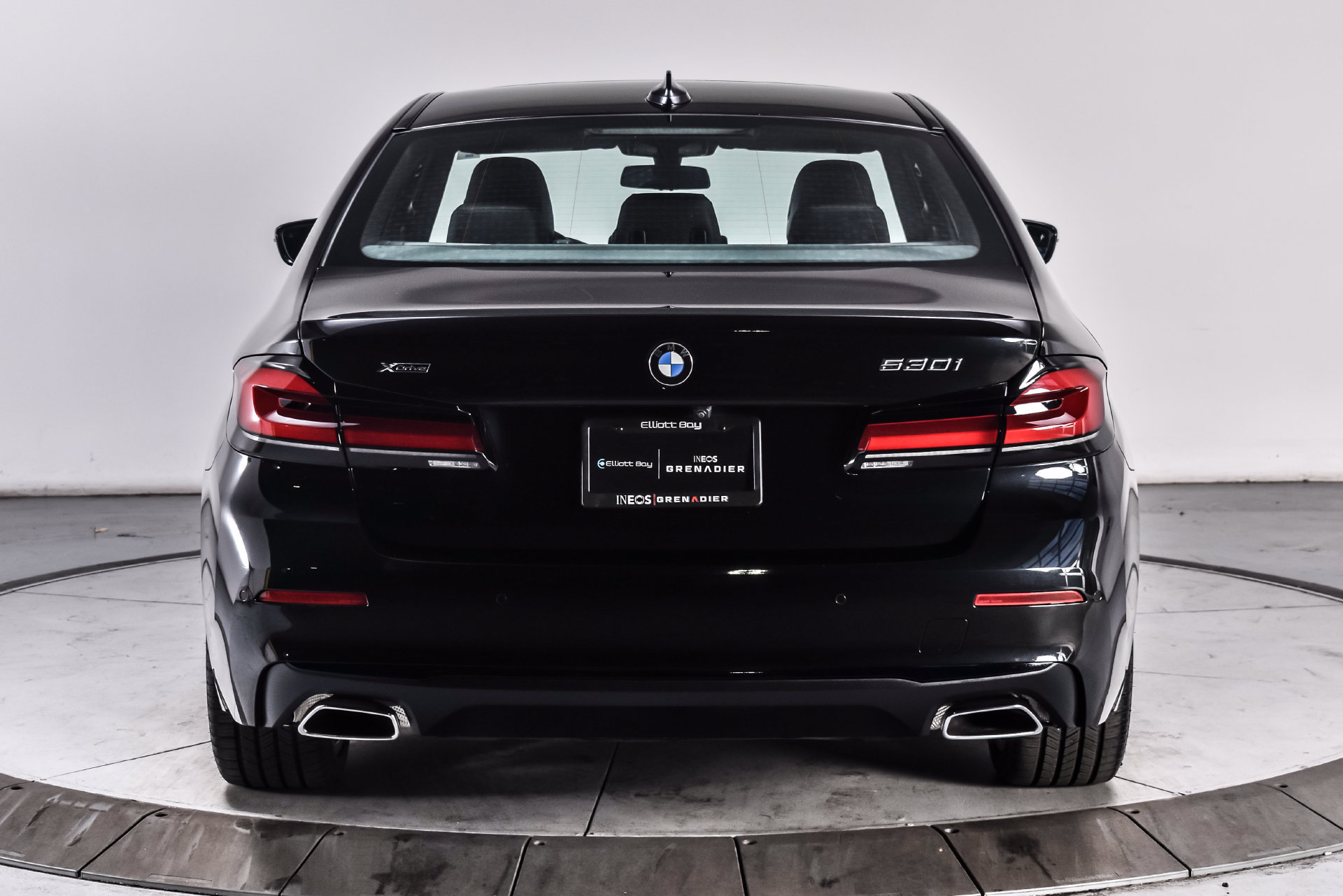 Used 2023 BMW 530i xDrive w/ Premium Package AWD/4WD image 5