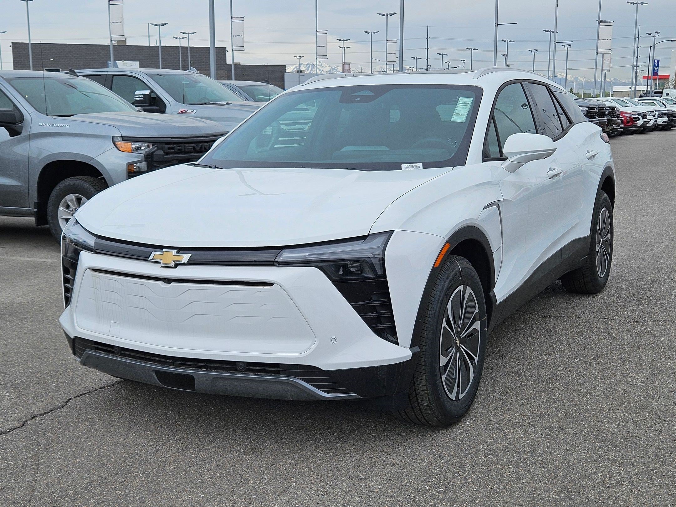 New 2025 Chevrolet Blazer EV LT w/ Super Cruise Package AWD/4WD image 9