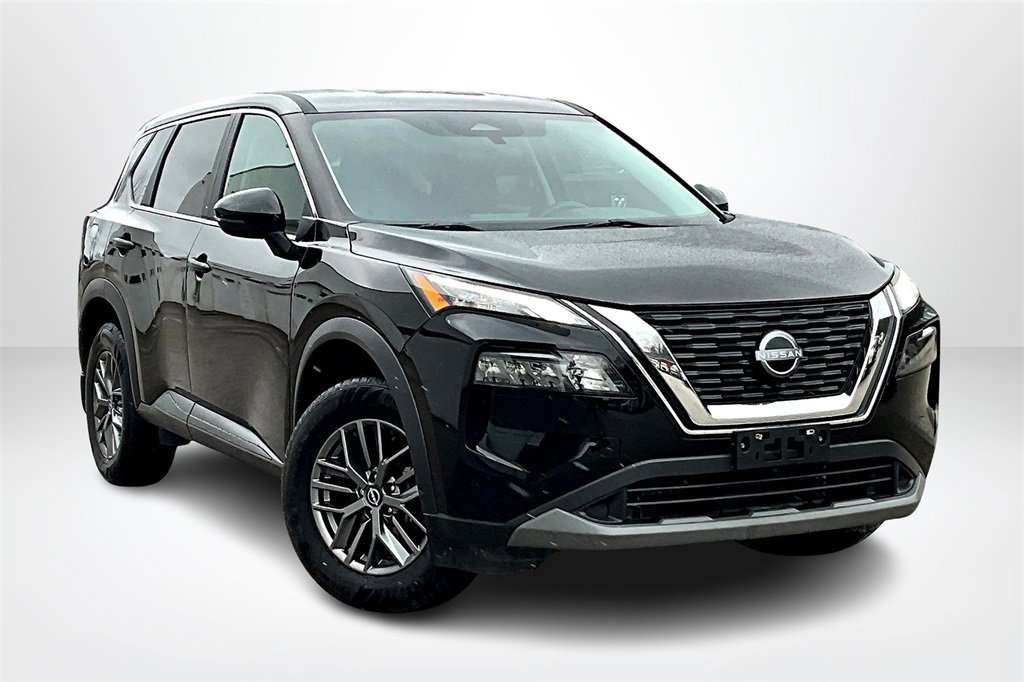 Used 2022 Nissan Rogue S image 3