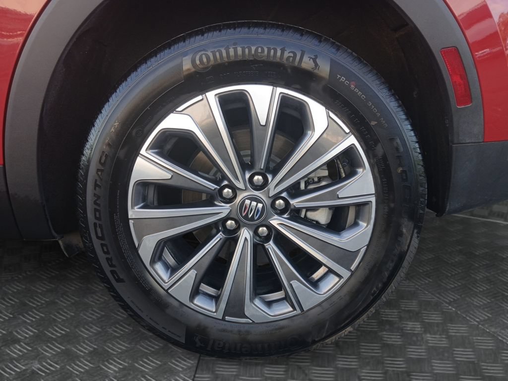 Used 2025 Buick Envision Preferred AWD/4WD image 23