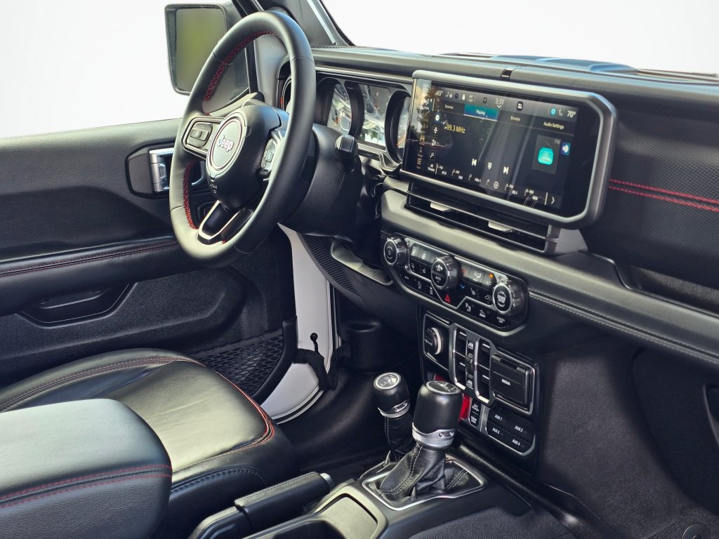 Used 2024 Jeep Gladiator Rubicon AWD/4WD image 29