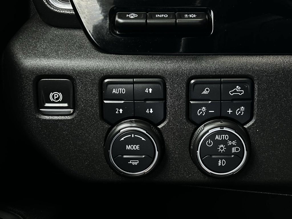 Used 2024 Chevrolet Silverado 3500 High Country w/ High Country Premium Package AWD/4WD image 29