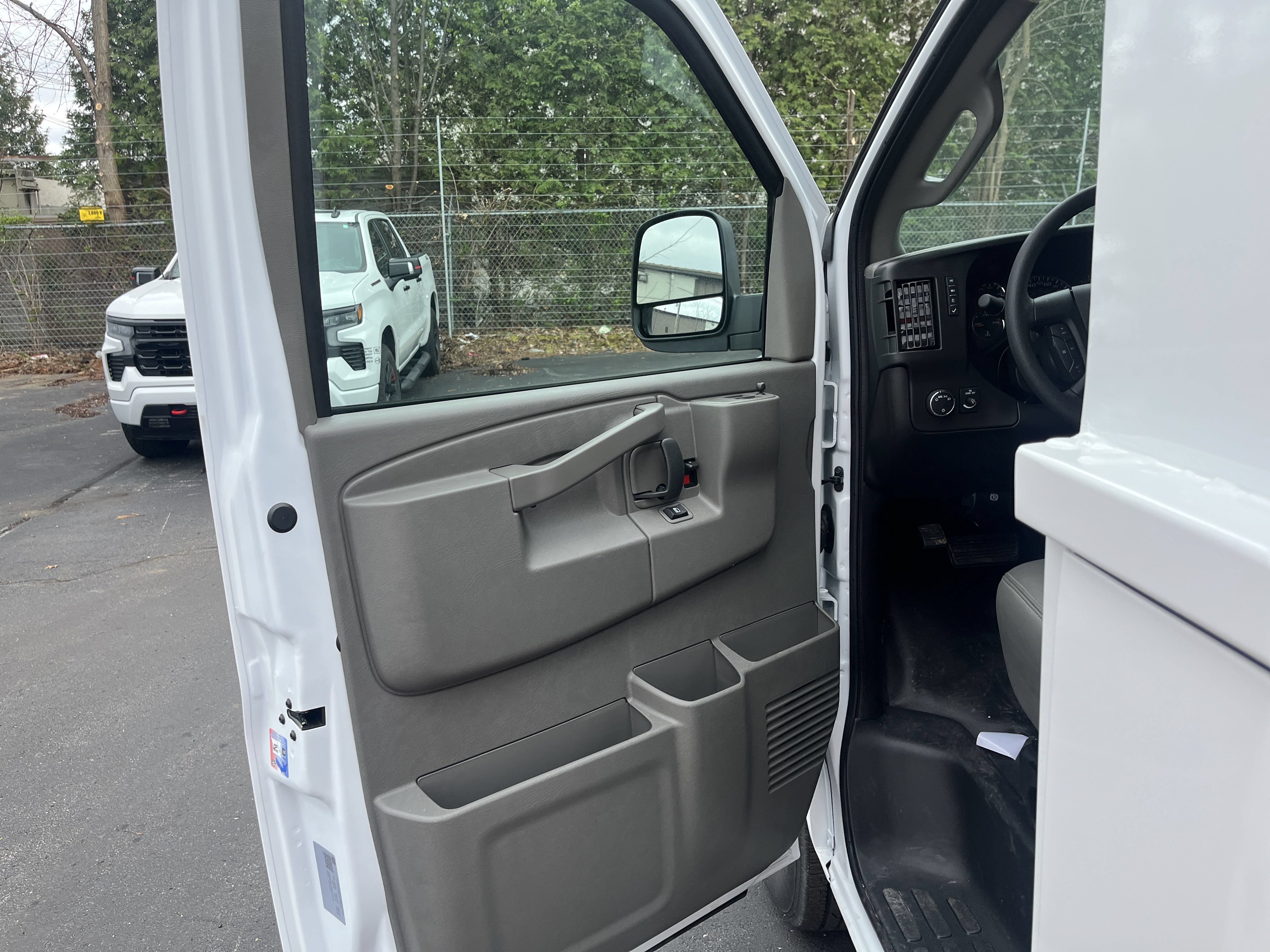 New 2025 Chevrolet Express 3500 w/ Power Convenience Package RWD image 9