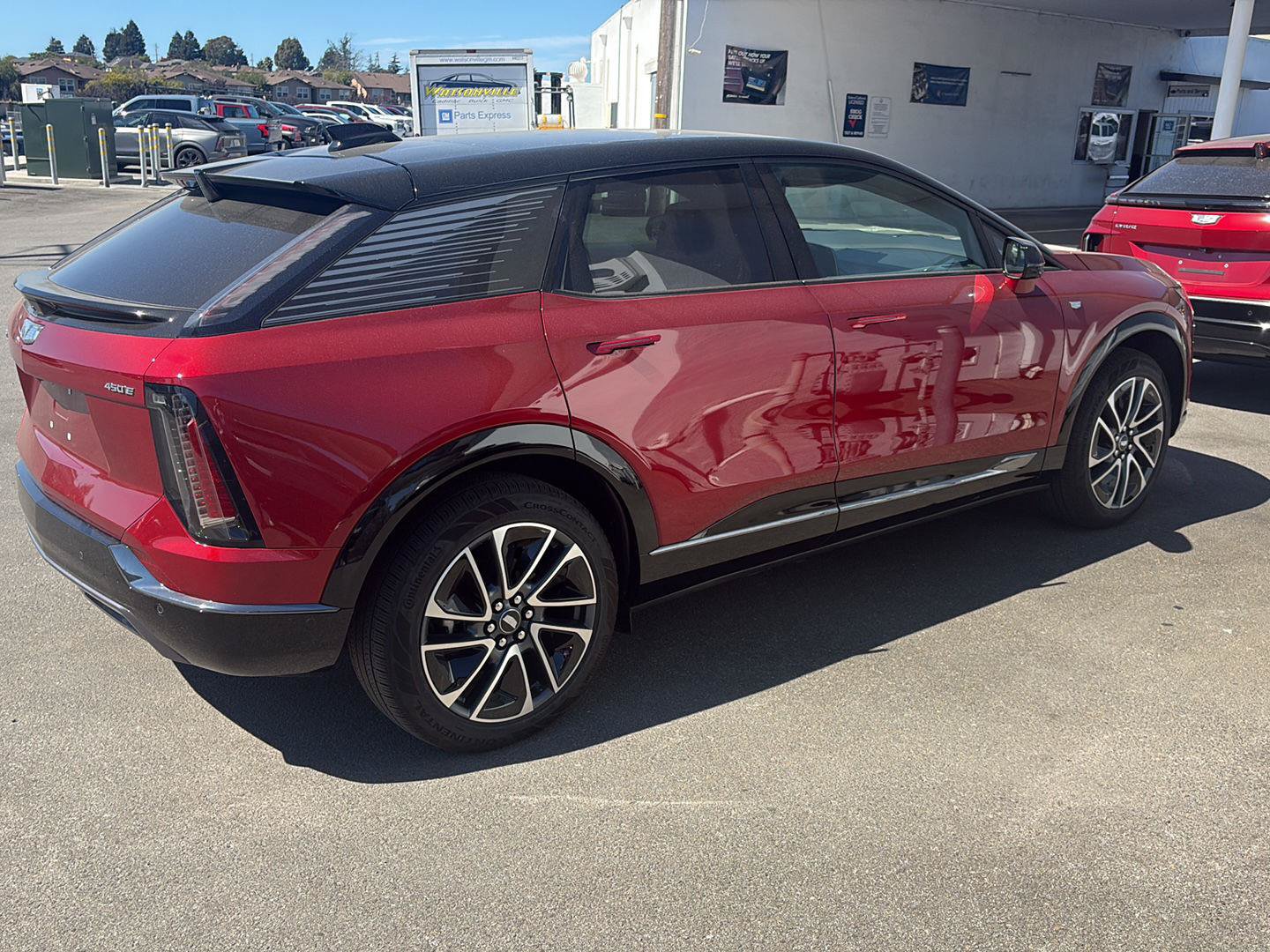 Used 2026 Cadillac Optiq Sport 2 RWD image 2