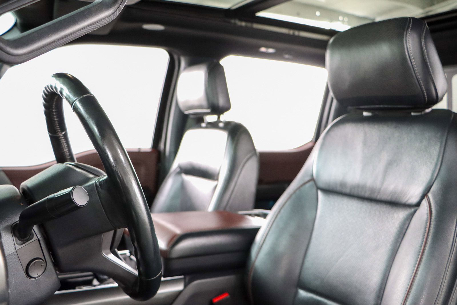 Used 2021 Ford F150 Lariat w/ Equipment Group 502A High image 26