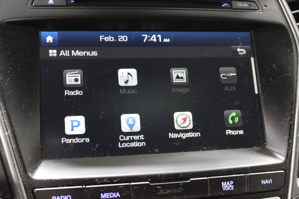 Used 2017 Hyundai Santa Fe Limited image 28