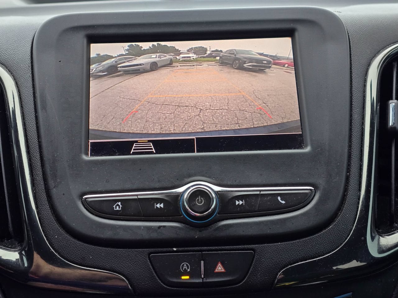 Used 2022 Chevrolet Equinox RS w/ LPO, Floor Liner Package FWD image 16