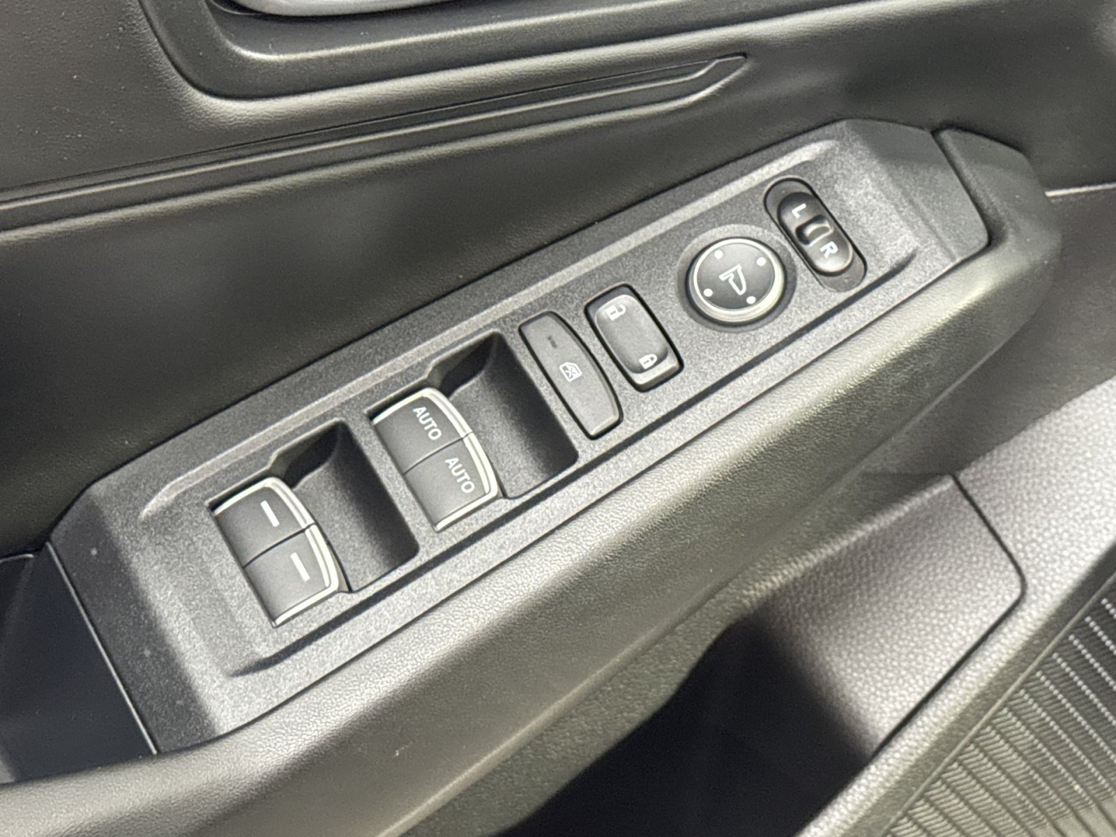 Used 2025 Honda Accord SE image 27
