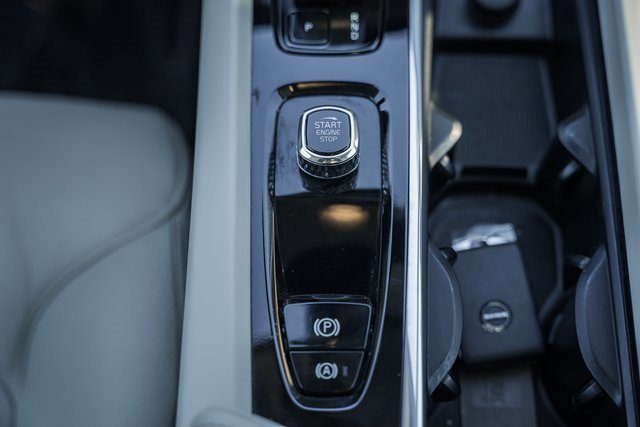 Certified 2024 Volvo XC60 B5 Plus w/ Climate Package image 25