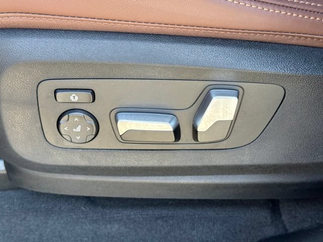 Used 2026 BMW X5 xDrive50e w/ Premium Package AWD/4WD image 21