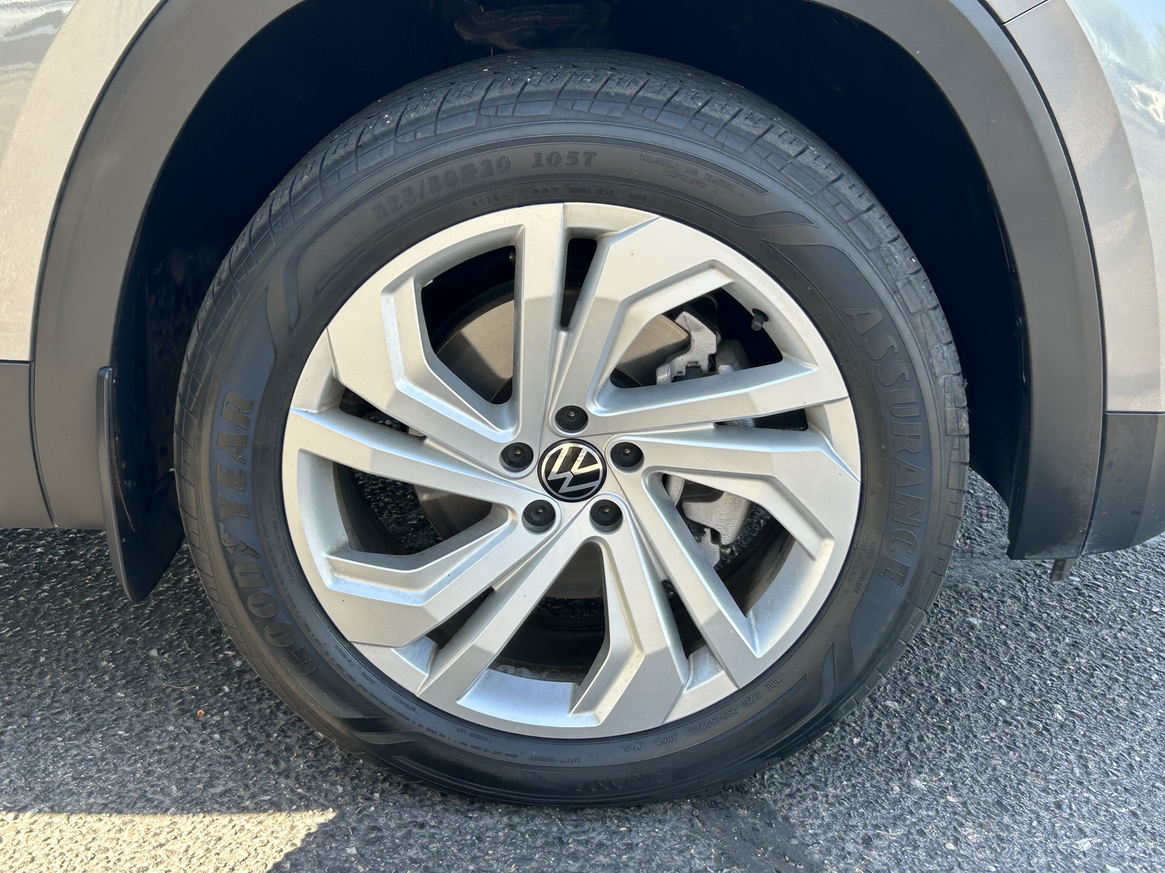 Used 2023 Volkswagen Atlas SE w/ Panoramic Sunroof Package AWD/4WD image 7