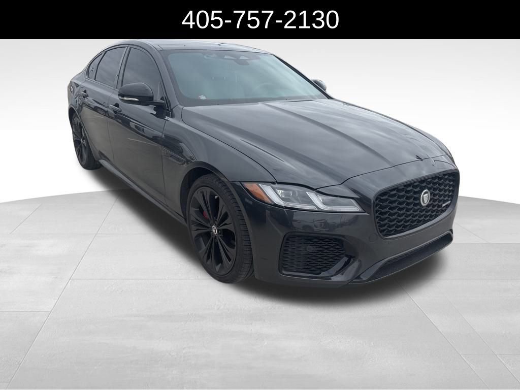 Used 2024 Jaguar XF R-Dynamic SE image 4