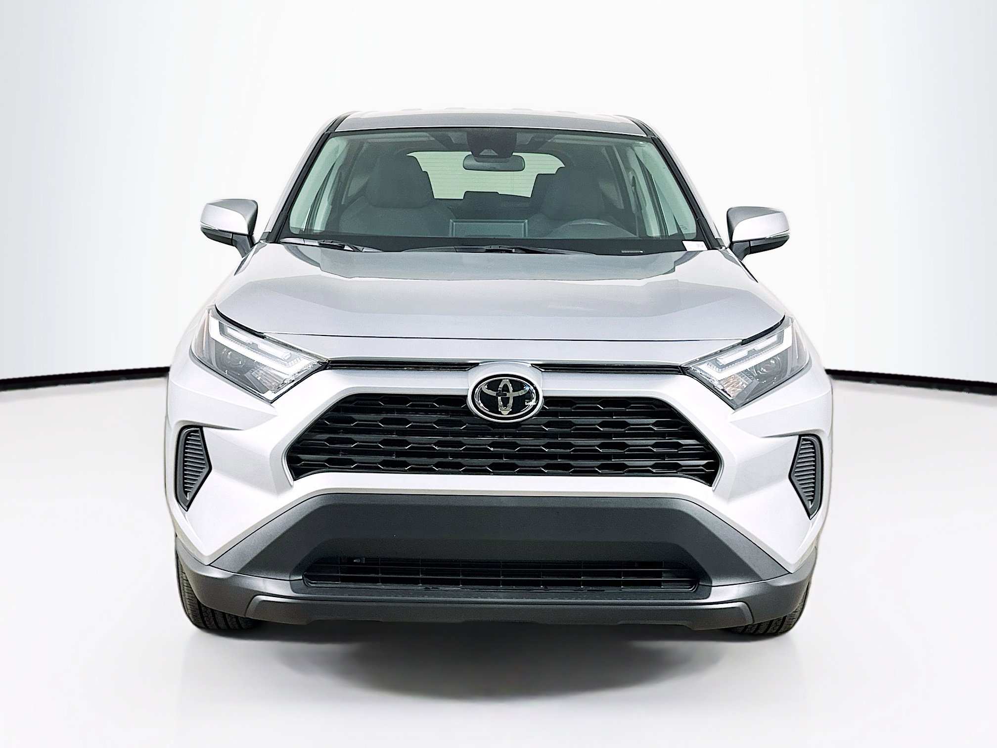 Used 2025 Toyota RAV4 LE image 2