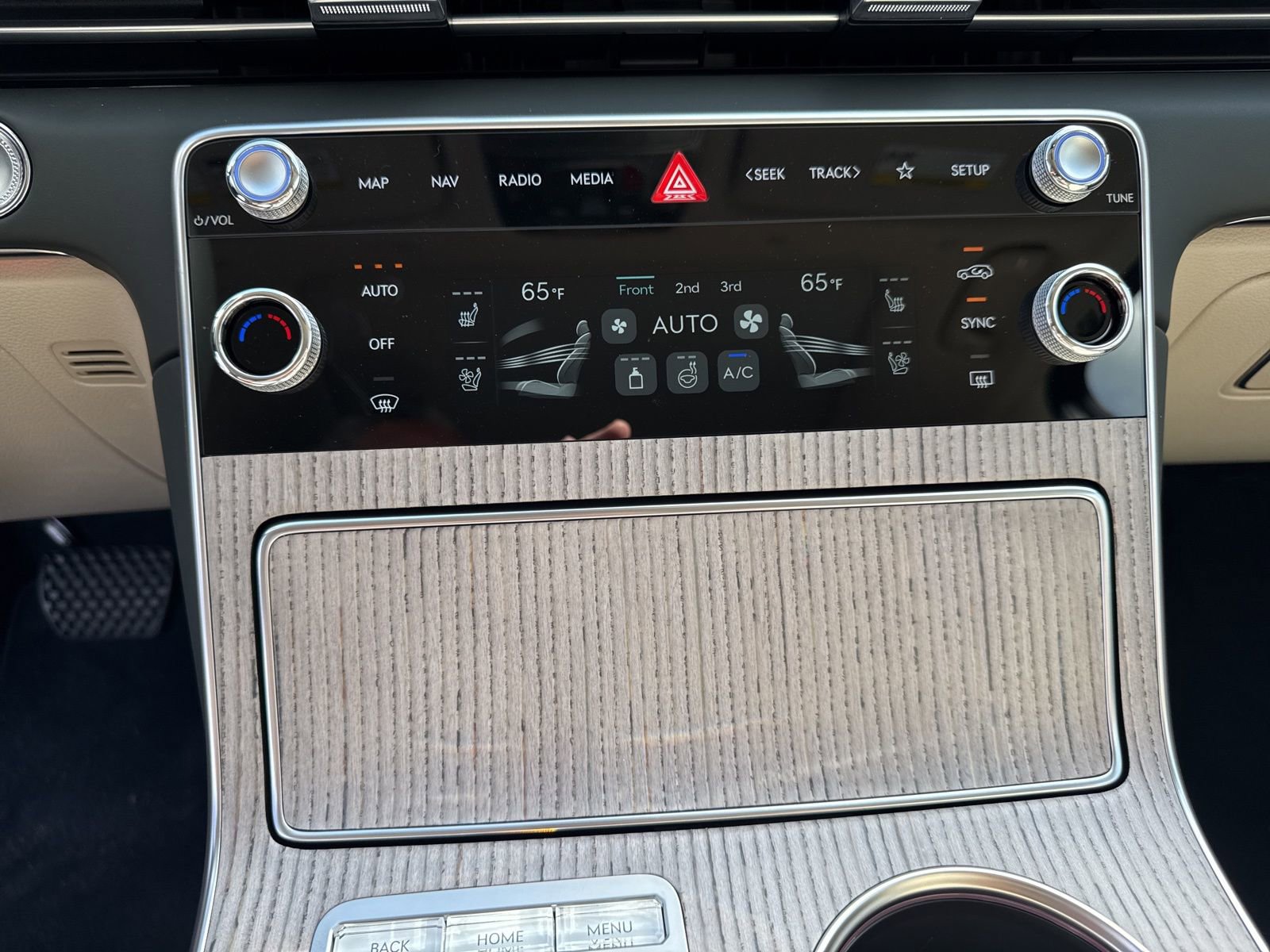 Used 2026 Genesis GV80 2.5T Prestige image 30