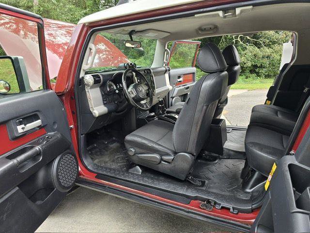 Used 2008 Toyota FJ Cruiser 4WD image 30