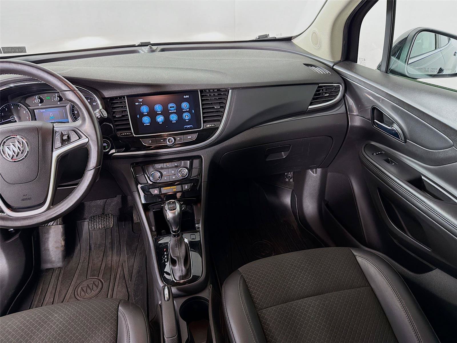 Used 2020 Buick Encore Preferred AWD/4WD image 4