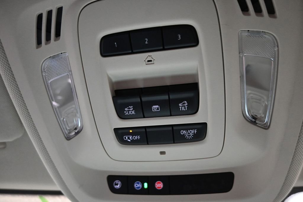 Used 2023 Buick Envision Essence w/ Technology Package I AWD/4WD image 21