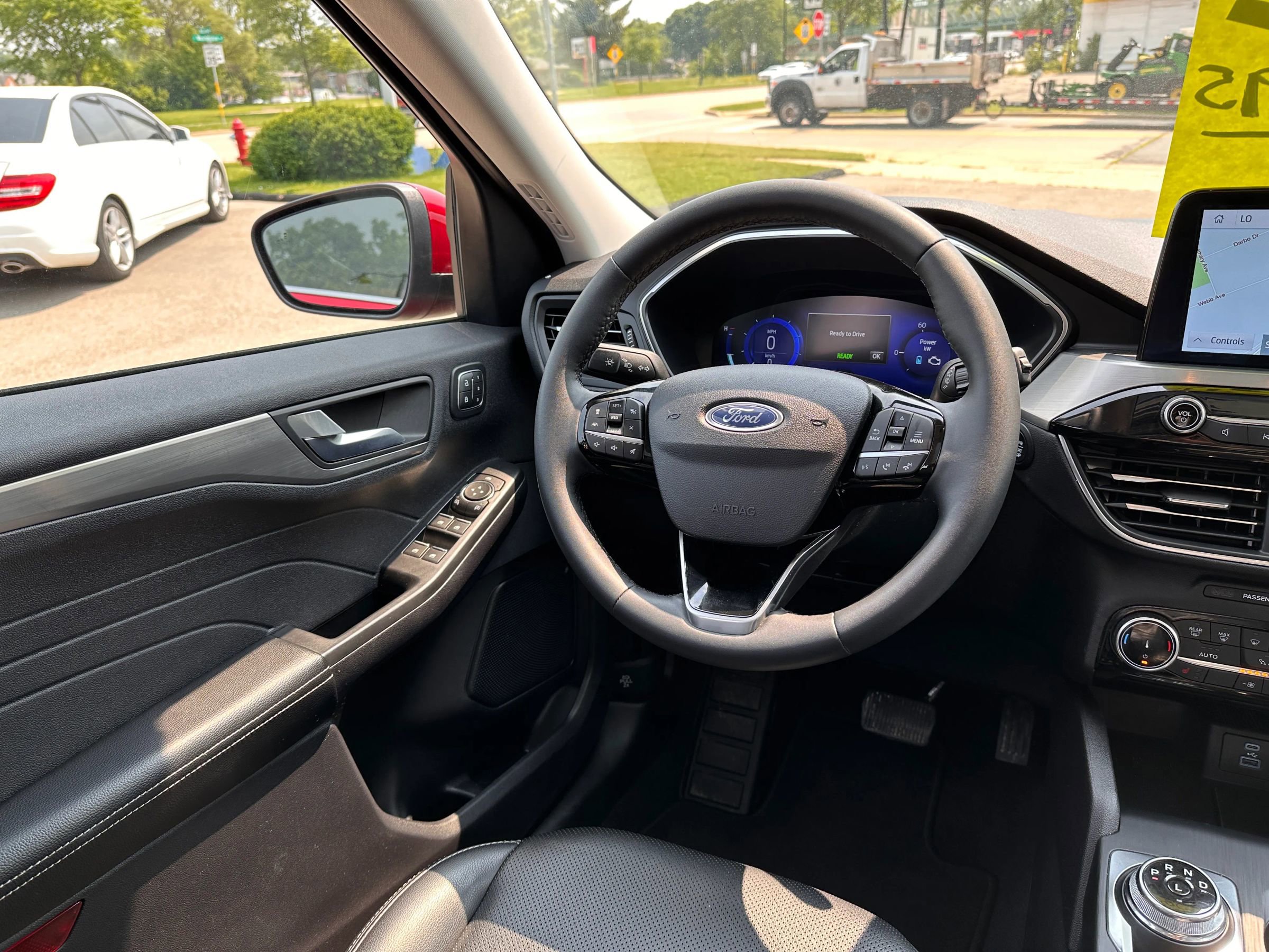 Used 2022 Ford Escape Titanium image 16