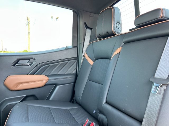 New 2026 GMC Canyon AT4 w/ AT4 Premium Package AWD/4WD image 16