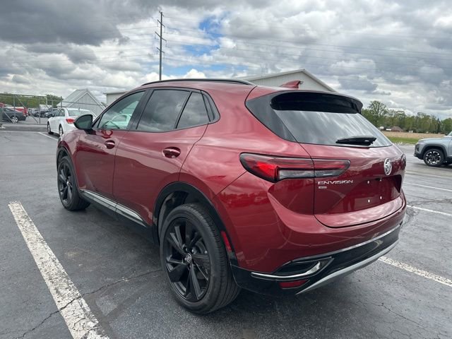 Used 2023 Buick Envision Essence w/ Sport Touring Package AWD/4WD image 4