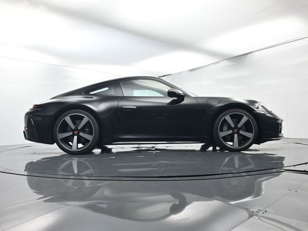 Used 2025 Porsche 911 Carrera w/ Premium Package image 51