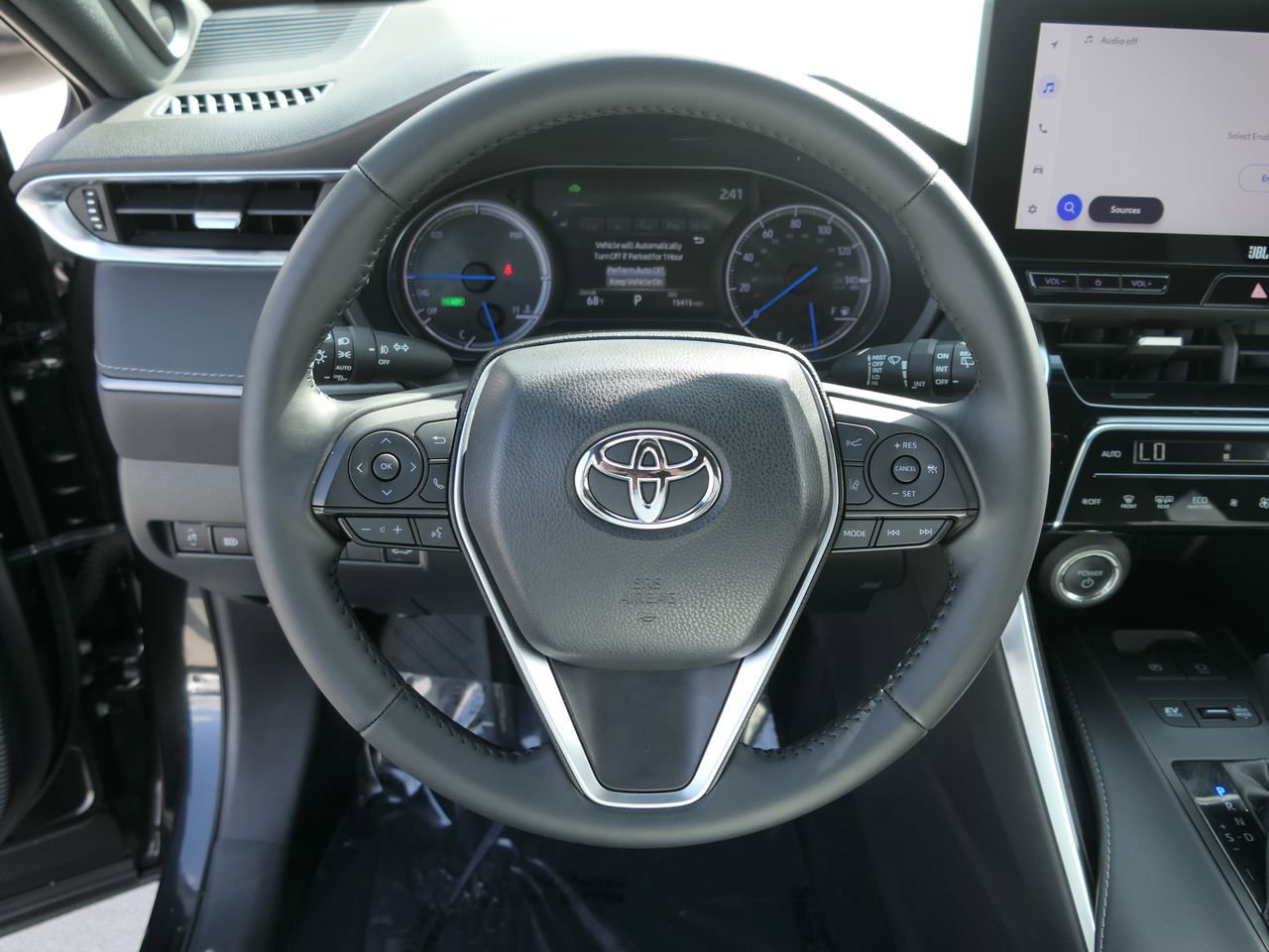 Used 2024 Toyota Venza XLE image 22