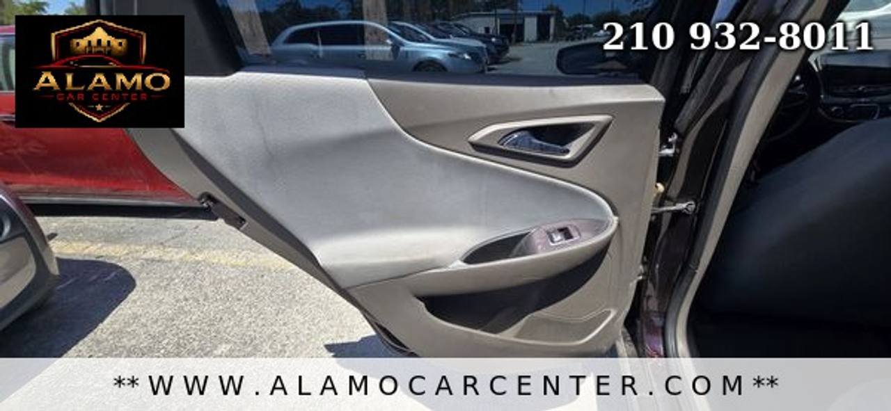 Used 2020 Chevrolet Malibu LT FWD image 29