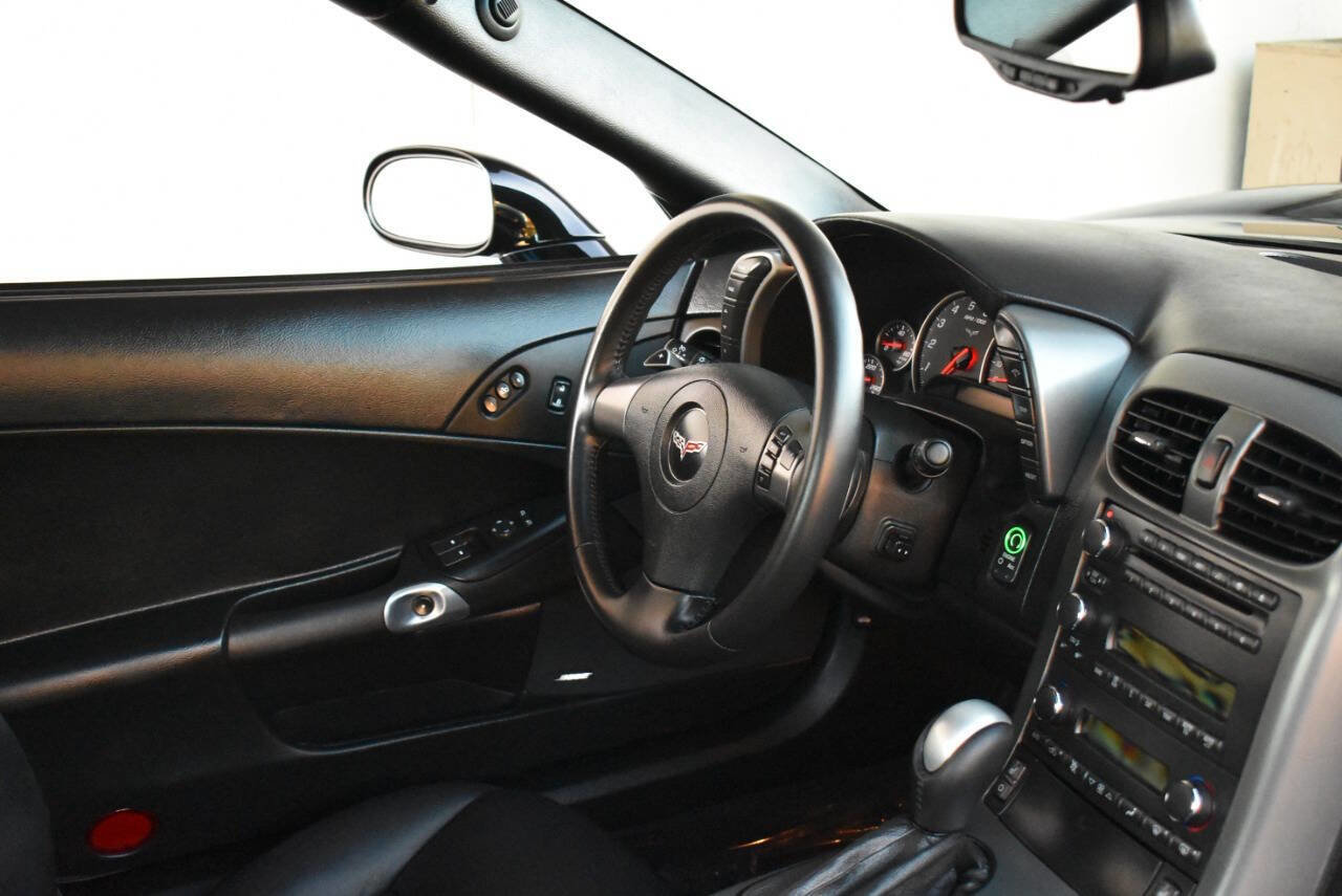 Used 2007 Chevrolet Corvette Base 2dr Coupe w/ Preferred Equipment Group image 24
