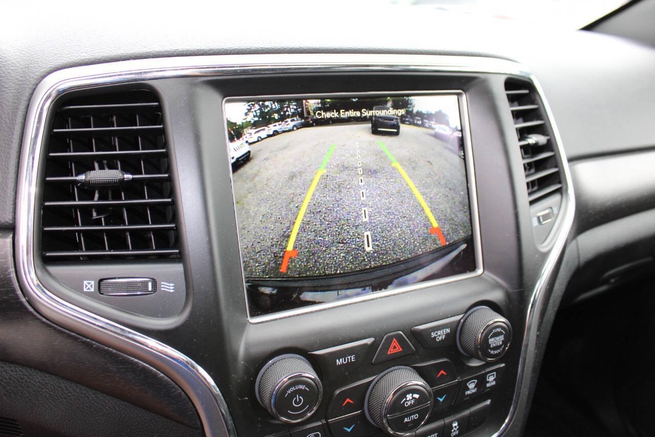 Used 2018 Jeep Grand Cherokee Altitude AWD/4WD image 16